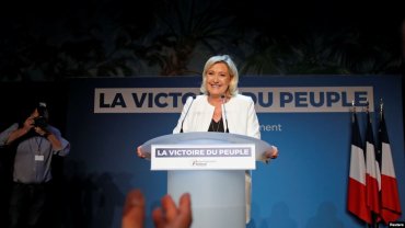 Во Франции на выборах в Европарламент лидирует партия Марин Ле Пен