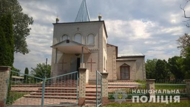 За один день под Киевом обокрали три церкви