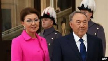 Дочку Назарбаева лишили депутатских полномочий