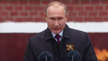 Путин впервые за месяц появился на публике
