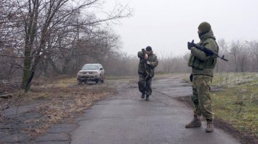 Украинские позиции на Донбассе обстреляли из запрещенного вооружения, один боец ВСУ ранен