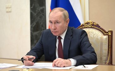 Ни ногой в Сызрань и Геленджик: Путин ввел ответные санкции против Запада