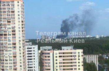 Пожар в многоэтажке на Подоле: Киев в густом дыму. Видео