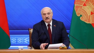 Лукашенко приказал срочно создать оперативное командование вооруженных сил на украинском направлении. Видео