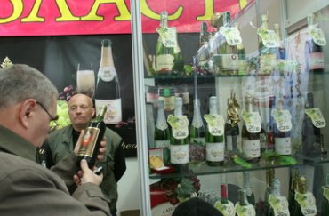 На новых алкогольных пошлинах Украина заработает 90 млн