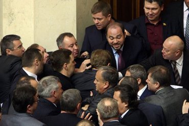 Лишенные мандата депутаты Рады хотят пожаловаться в Европейский суд