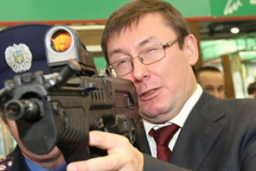 Луценко рассказал, как отстранить от власти «банду» Януковича