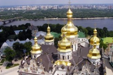Киево-Печерскую лавру хотят подарить патриарху Кириллу?