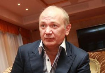 Несмотря на санкции, Иванющенко нанял консула Германии