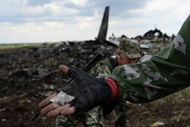 Главу Генштаба отстранили из-за сбитого в Луганске самолета