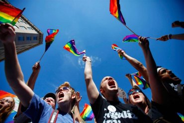 Обама поручил дипслужбе США защищать права геев во всем мире
