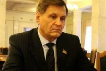 В Луганске разграбили дома экс-депутата Ландика и его сына