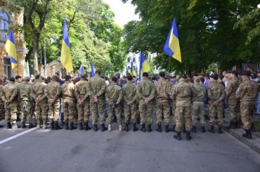 Батальон «Донбасс» у администрации президента требует отменить перемирие
