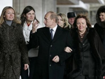 Почему дети Путина, Медведева и Лаврова живут в Европе и США?