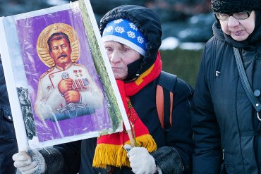 В России предложили причислить Сталина к лику святых
