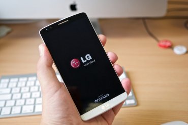 В смартфонах LG обнаружены две опасные уязвимости