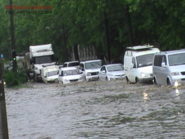 Потоп в Одессе: автомобили превратились в корабли