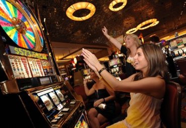 Окунуться в мир азартных игр, не выходя из дома, поможет казино онлайн Вулкан