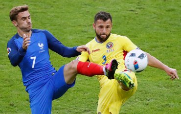 Евро-2016: Франция с трудом вырвала победу у Румынии