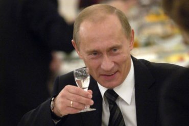 В России растет возмущение – снова подорожала водка