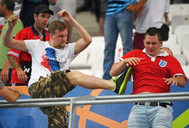 Драку фанатов на Евро-2016 организовал Кремль, – британские СМИ