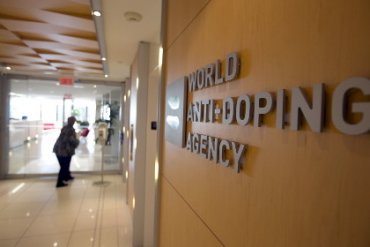 Американский сенатор требует проверить на допинг всех спортсменов из РФ