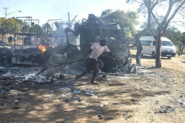 В столице ЮАР второй день не утихают беспорядки