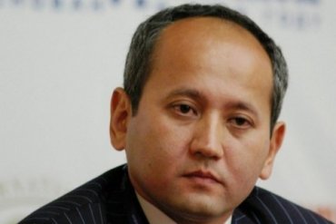Суд Казахстана заочно приговорил известного банкира к 20 годам тюрьмы