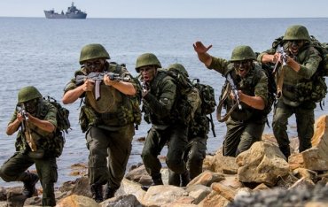 Россия перебросила морскую пехоту в Крым
