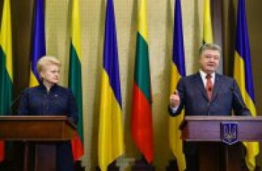 Порошенко не спешит подавать заявку о вступлении Украины в НАТО