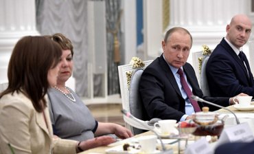 Путин неудачно пошутил с учительницей из Бурятии