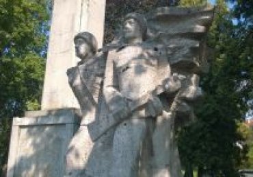 В Польше снесут все памятники советским солдатам