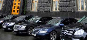 Парламентский автопарк: Кто из украинских депутатов злоупотребляет поездками на служебных машинах