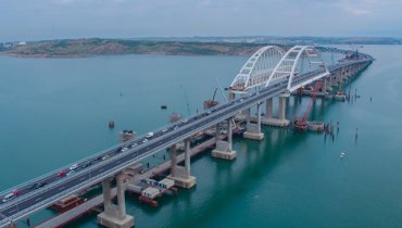 Путин опроверг слухи о том, что проезд по Крымскому мосту станет платным