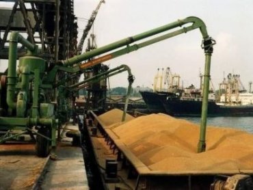 Порты Керчи и Феодосии планируют увеличить объемы перевалки зерна в Сирию