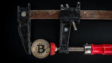 Bitcoin пробил дно: курс обновил годовой минимум