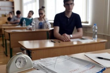 Мать семиклассницы подала в суд на новое украинское правописание
