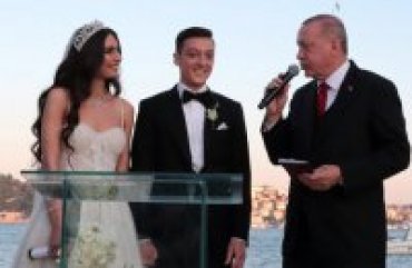 Эрдоган стал свидетелем на свадьбе футболиста сборной Германии