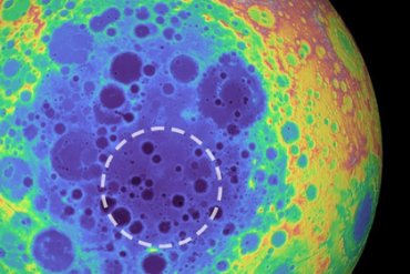 Ученые из США обнаружили на Луне загадочный объект
