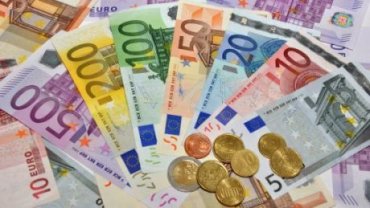 Украине удалось разместить евробонды на миллиард евро под 6,75% годовых