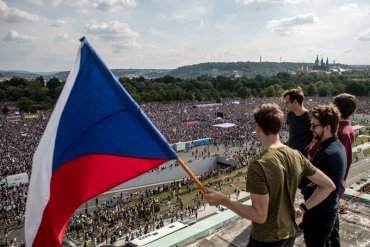 В Чехии прошла крупнейшая за 30 лет акция протеста