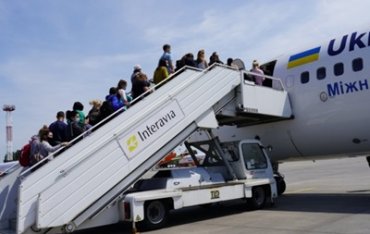 В Польшу прибыли два самолета с украинцами