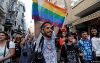 В Стамбуле полиция разогнала гей-парад