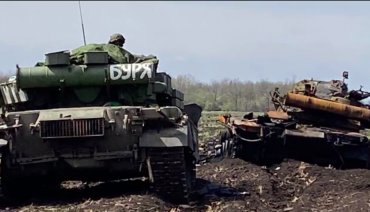 Украинские защитники показали уничтожение украинских мин российскими танками