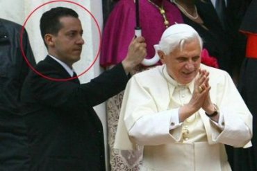 Паоло Габриэле попросил прощения у Папы Римского за кражу конфиденциальных документов