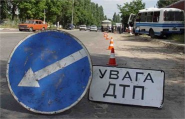 В Луганске столкнулись два большегрузных автомобиля, погиб пешеход