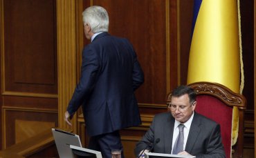 На внеочередной сессии Литвина отправлять в отставку не будут