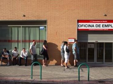 Безработица в Испании стала рекордной со времен Франко