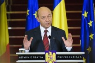 В Румынии проходит референдум об отстранении от власти президента Бэсеску