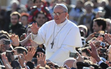 Католической церкви доверяют меньше, чем папе Франциску